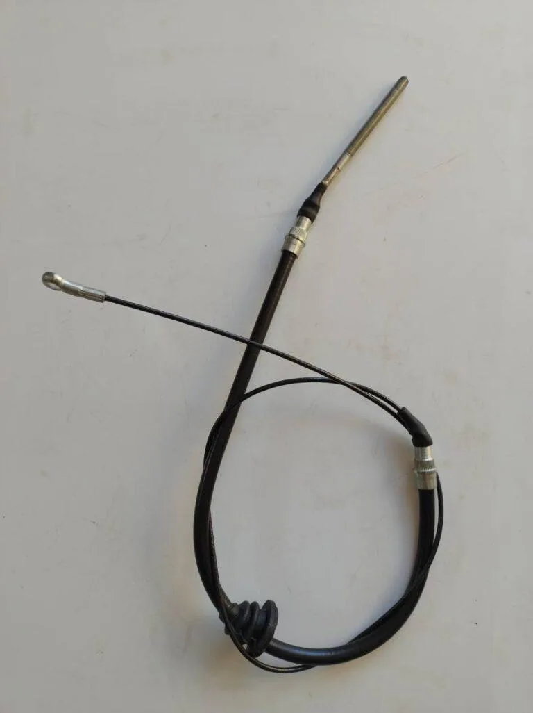 Linka hamulcowa środk.dł. Mercedes MB 100 (631.420.1985)