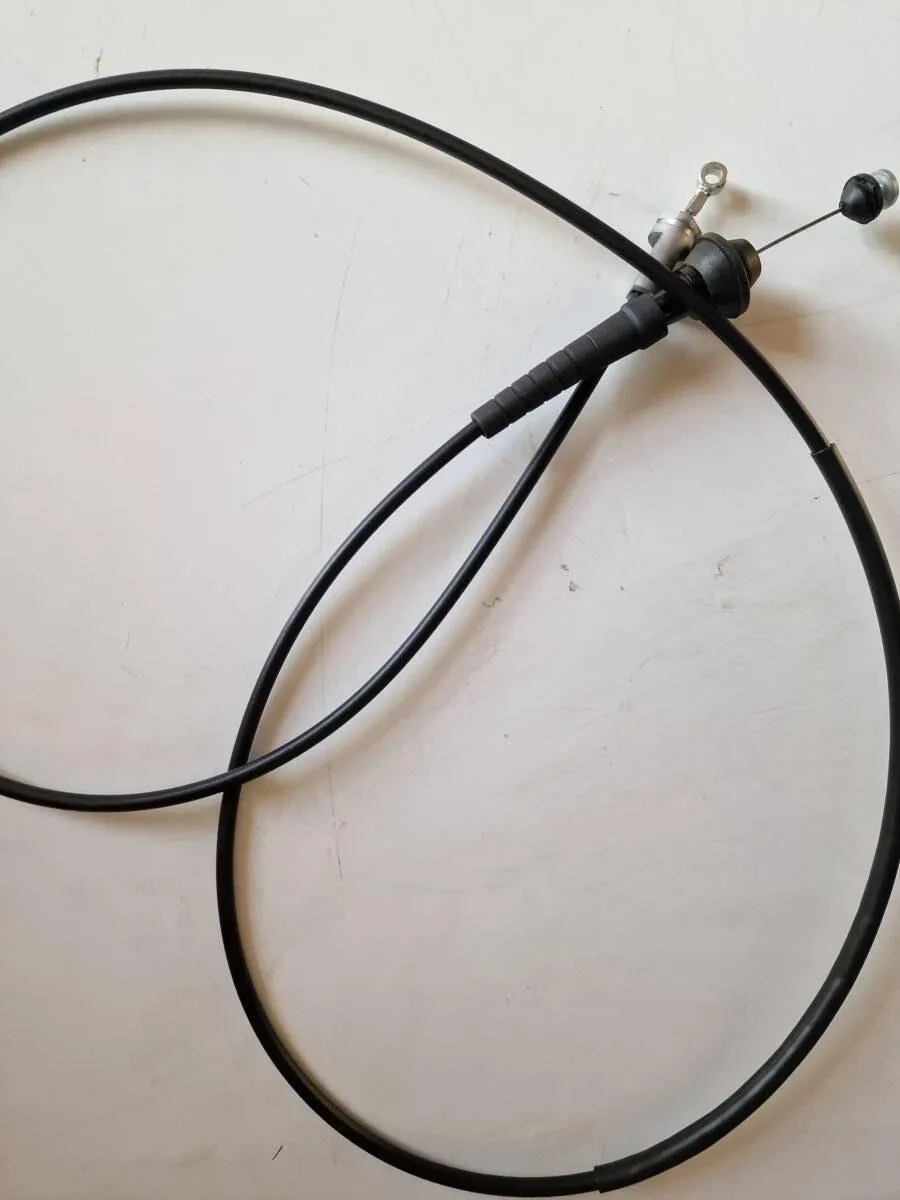 Throttle cable Ford Mondo