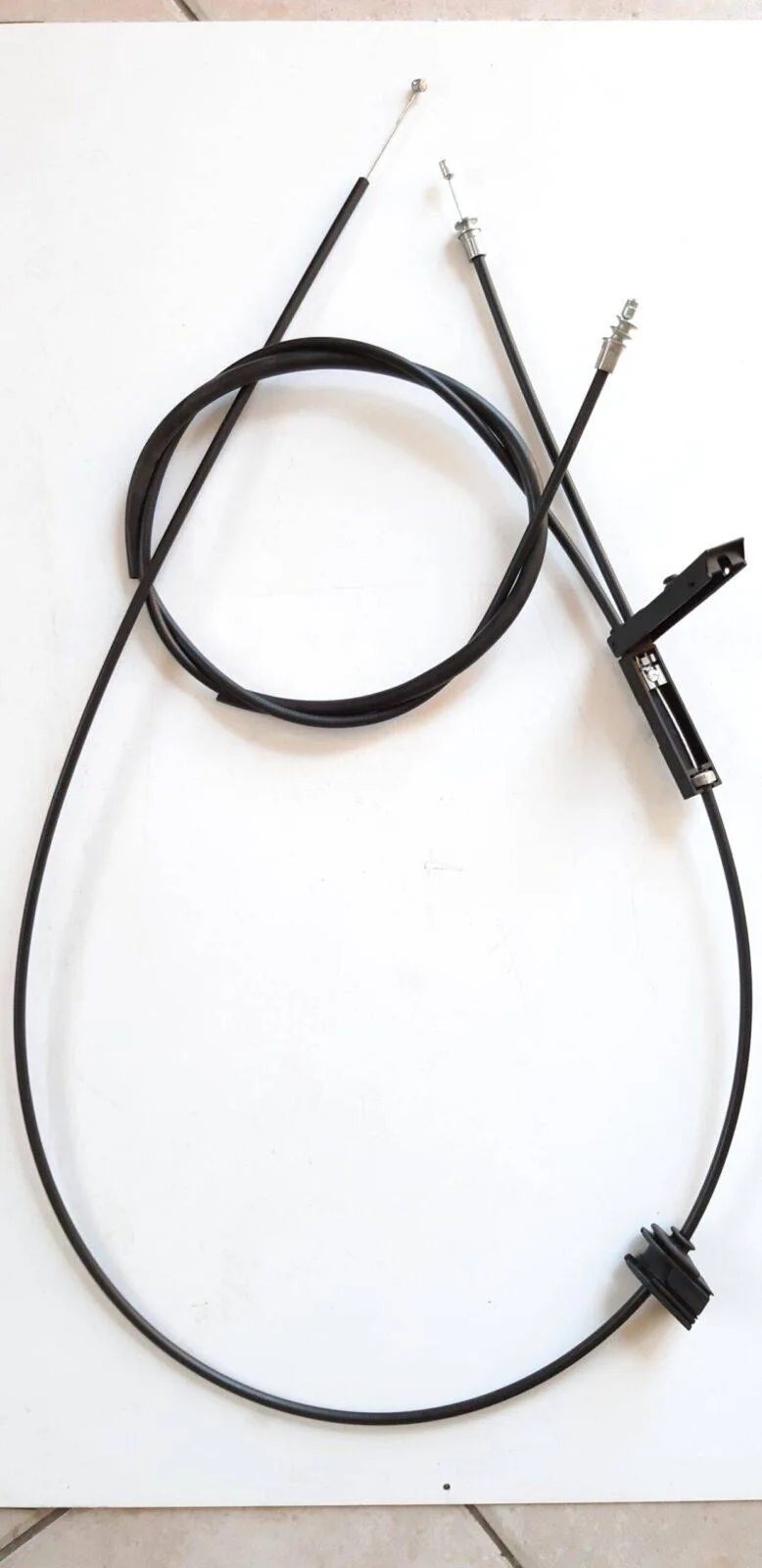 Bonnet opening cable Mercedes E W212 A2118800250